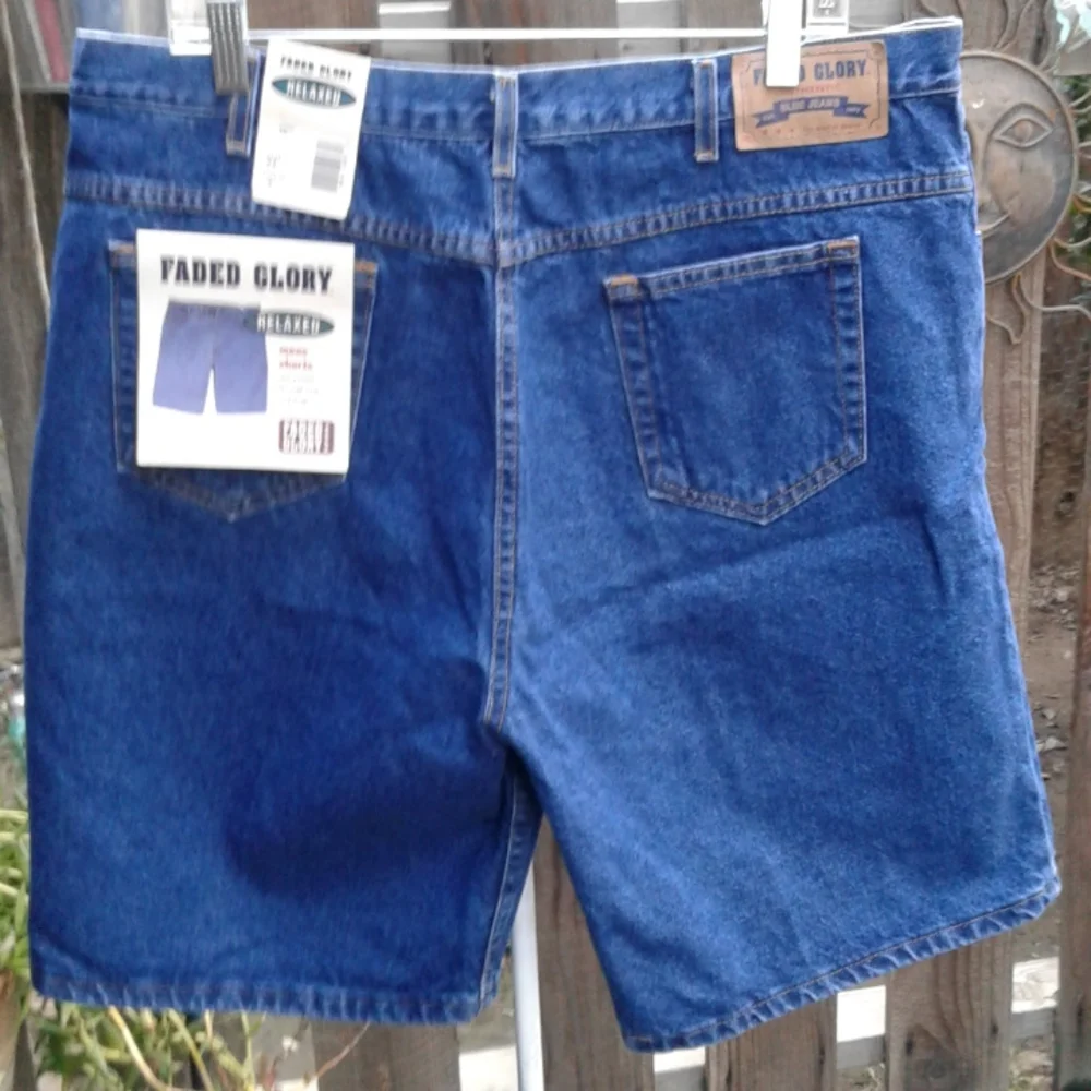 Faded Glory jean shorts size 42 new with tag leg in seam 9 in blue